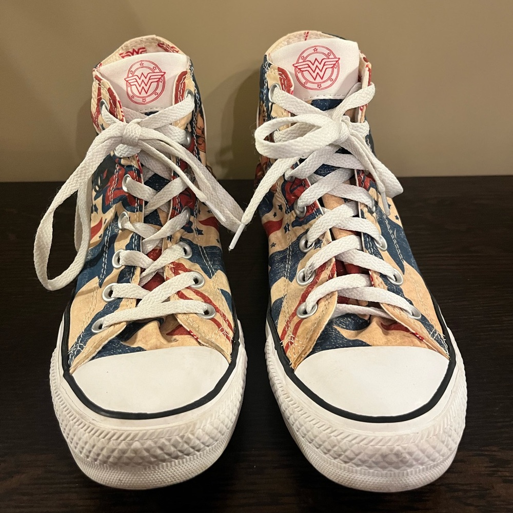 Converse x DC Comics Wonder Woman Chuck Taylor All Star High-Top Sneaker W Sz 8